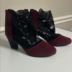 Chic Burgundy Lace Ankle Booties
